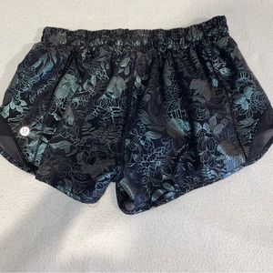 Lulu shorts size 6
